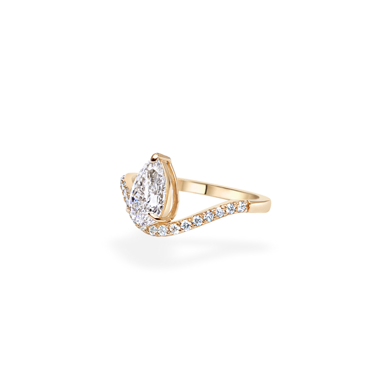 1.0CT-2.0CT Pear Cut Moissanite Diamond Unique Curved Engagement Ring