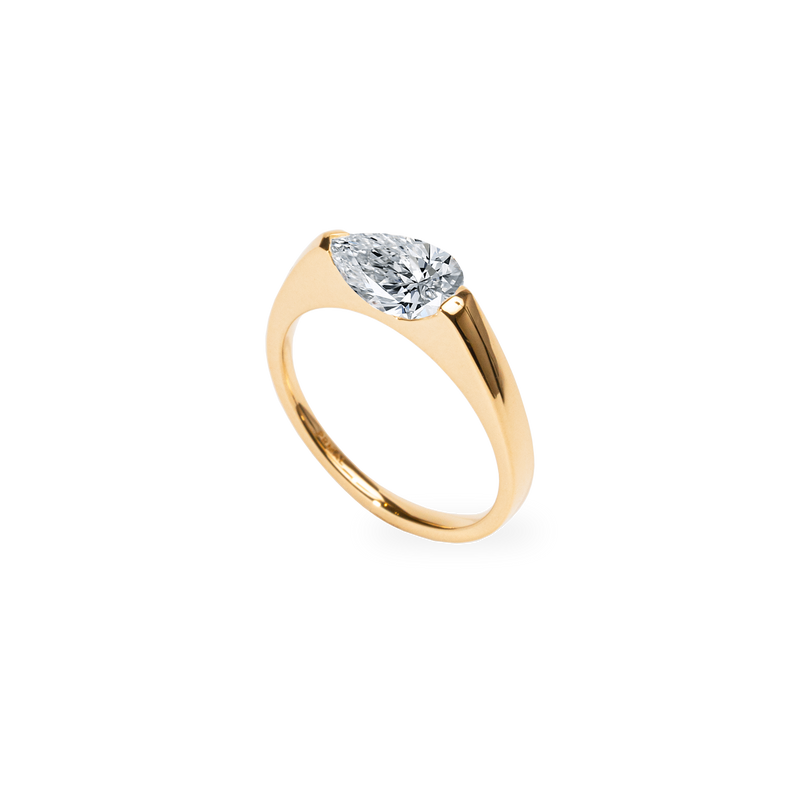 1.0CT-2.0CT East West Pear Cut Moissanite Diamond Engagement Ring