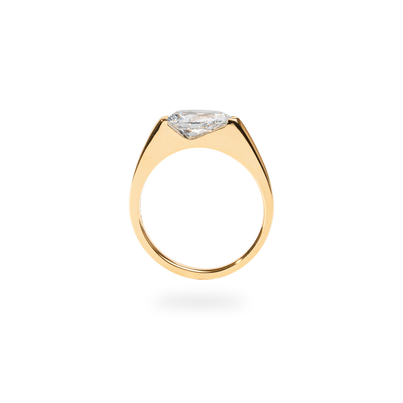 1.0CT-2.0CT East West Pear Cut Moissanite Diamond Engagement Ring