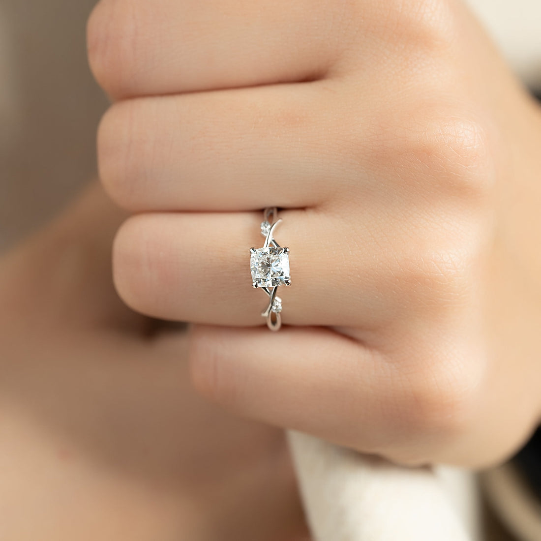 1.50 - 3.50 CT Cushion Cut CVD Diamond twig Engagement Ring