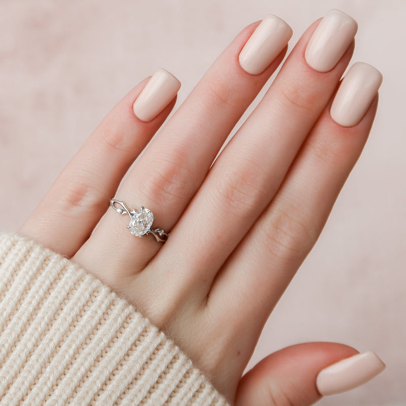 2.0 - 4.0 CT Oval  Cut CVD Diamond twig Engagement Ring