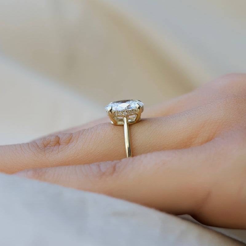 2.0 -4.0 CT Oval Cut CVD Diamond Hidden Halo Engagement Ring