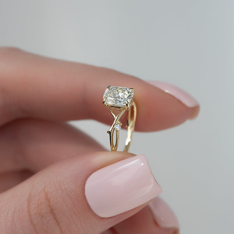 2.0 - 4.0 CT Elongated Cushion Cut CVD Diamond twig Engagement Ring