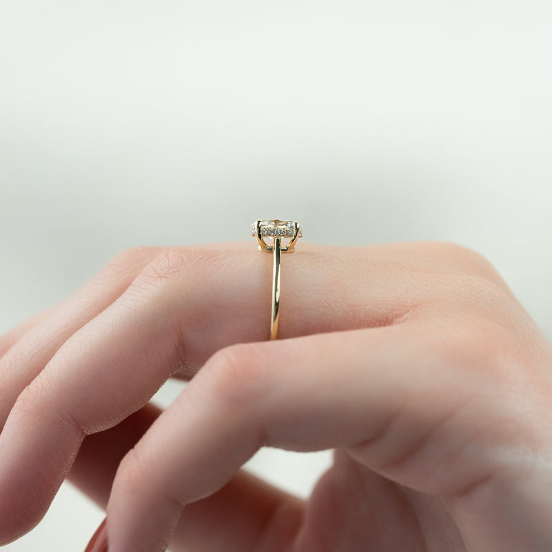 2.0 -4.0 CT Oval Cut CVD Diamond Hidden Halo Engagement Ring