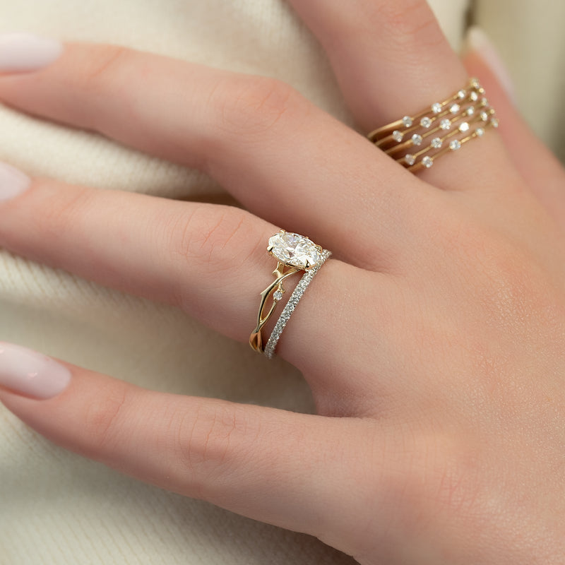 2.0 - 4.0 CT Oval  Cut CVD Diamond twig Engagement Ring