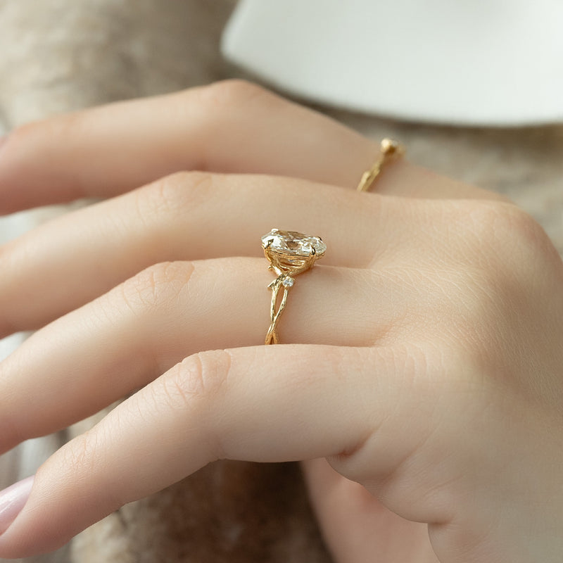 2.0 -4.0 CT Oval Cut CVD Diamond Twig Setting Engagement Ring