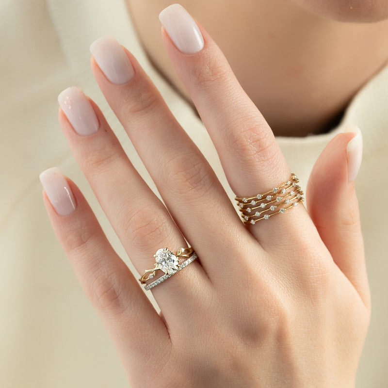 2.0 - 4.0 CT Oval  Cut CVD Diamond twig Engagement Ring