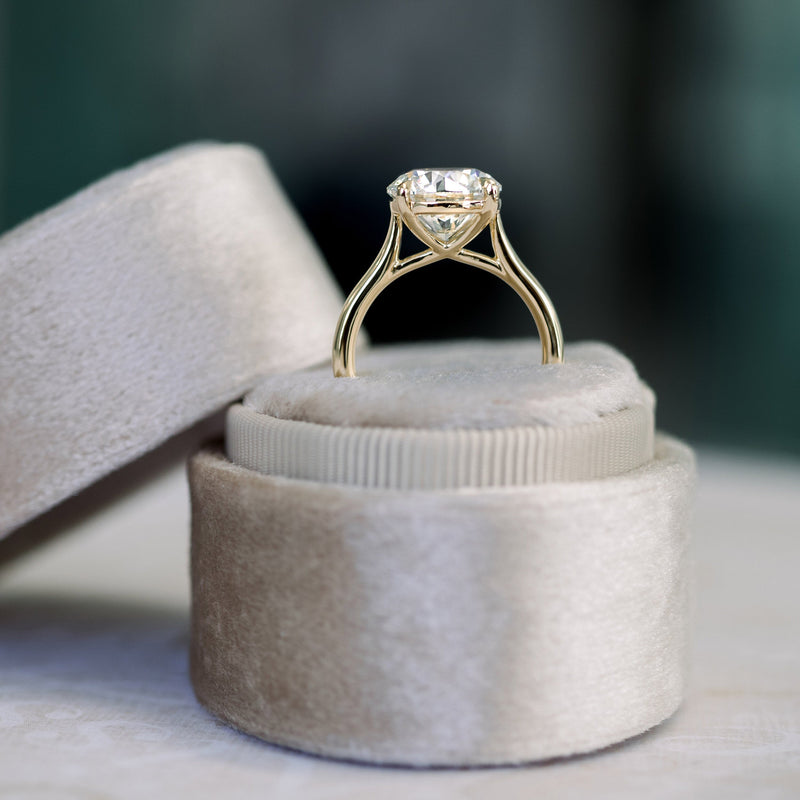 2.75ct Round Brilliant Cut Moissanite Solitaire Engagement Ring