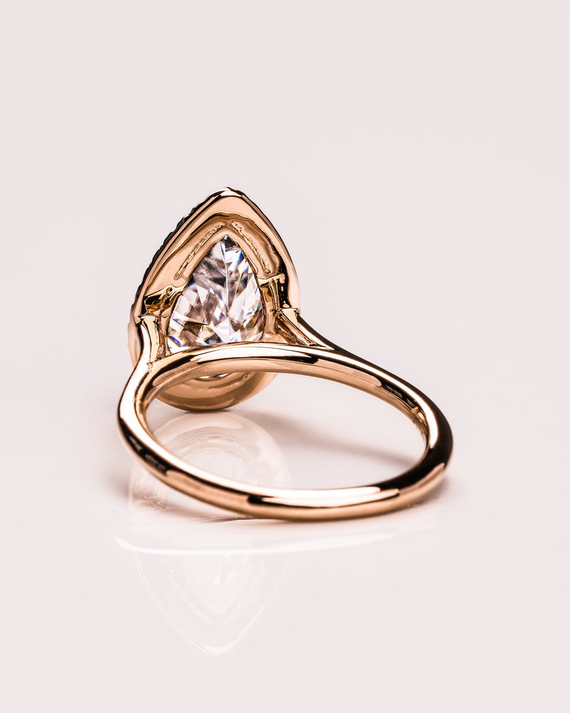 2.0-3.50 CT Pear CVD Diamond Halo Engagement Ring