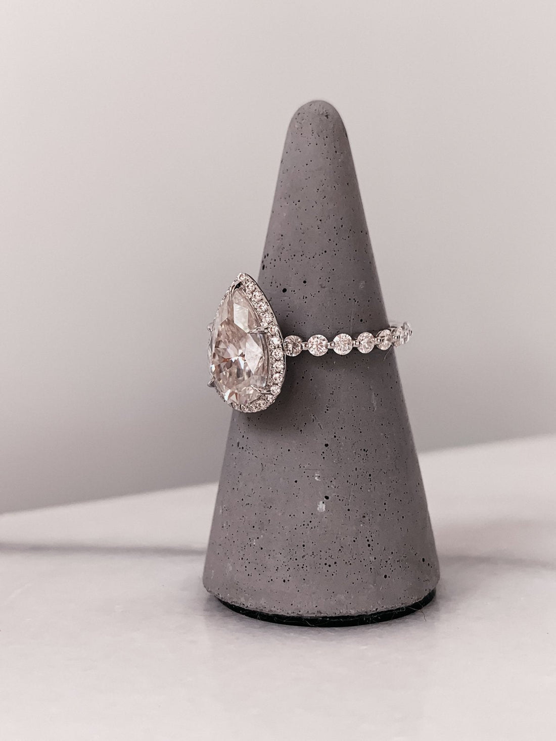 2.0 CT Pear Cut Moissanite Halo Engagement Ring