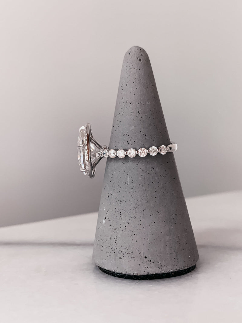 1.93 -2.93 CT Pear CVD Diamond Halo Pave Setting Engagement Ring