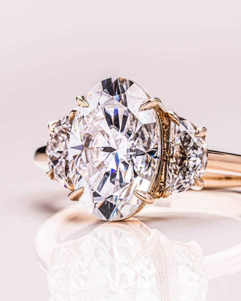 2.0 - 4.0 CT Oval G/VS2 CVD Diamond Three Stone Engagement Ring