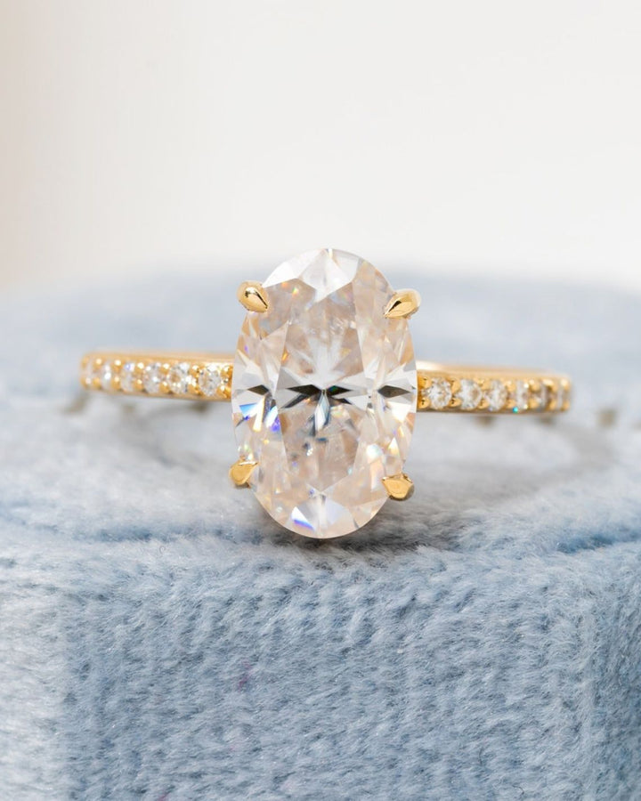 1.50 - 3.50 CT Oval CVD Diamond Pave Setting Engagement Ring