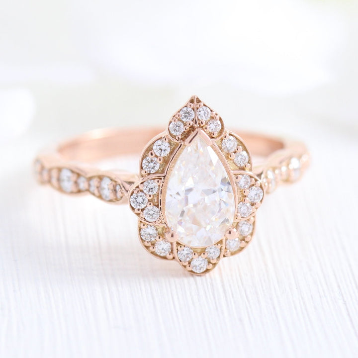 1.0CT Vintage Floral Pear Cut Diamond Moissanite Halo Engagement Ring