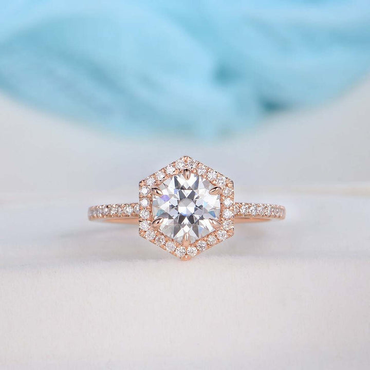 1.0CT Round Brilliant Cut Unique Halo Moissanite Engagement Ring