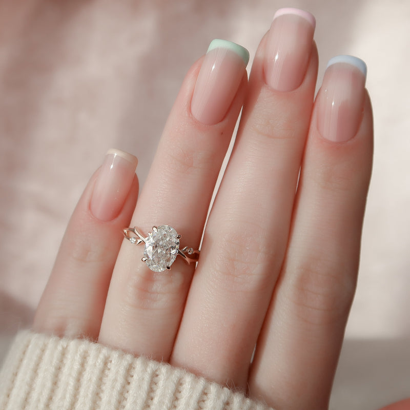 2.0 - 4.0 CT Oval  Cut CVD Diamond twig Engagement Ring