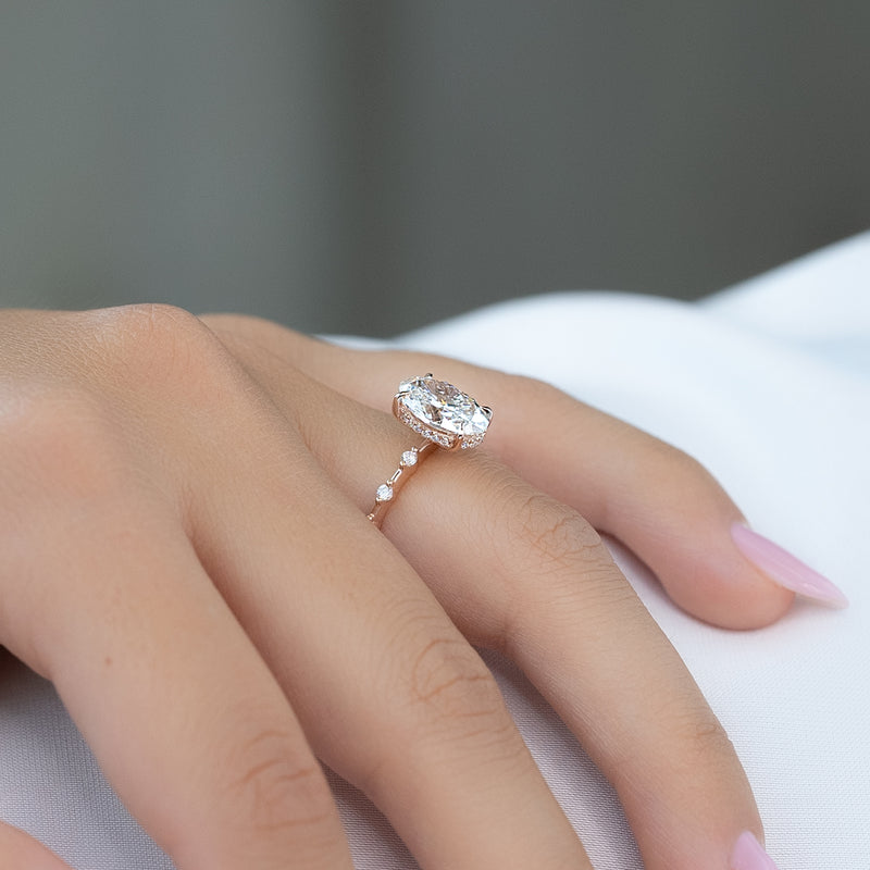 2.0 -4.0 CT Oval Cut CVD Diamond Dainty Engagement Ring