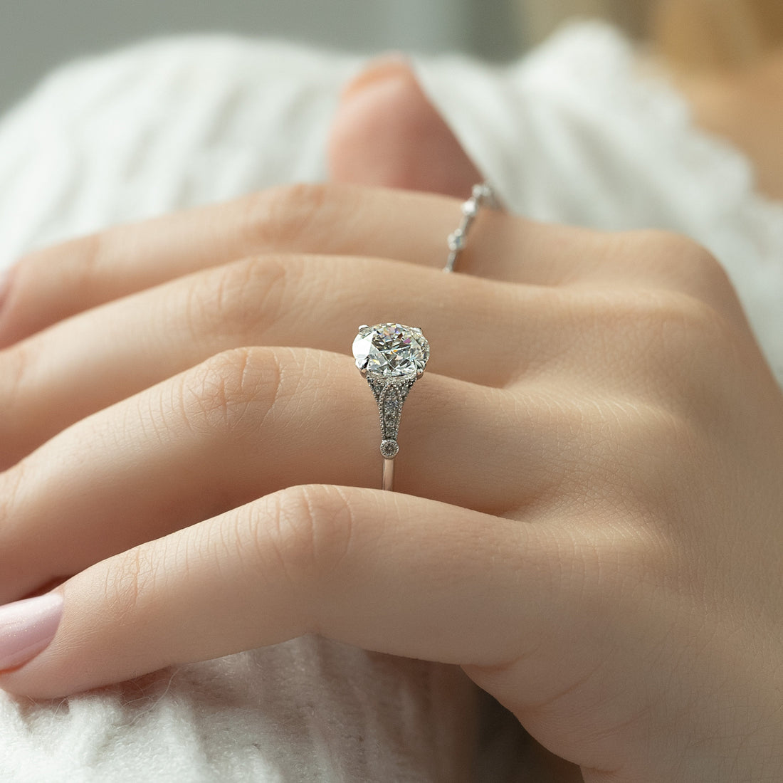 2.0 - 4.0 CT Round Cut CVD Diamond Milgrain Engagement Ring