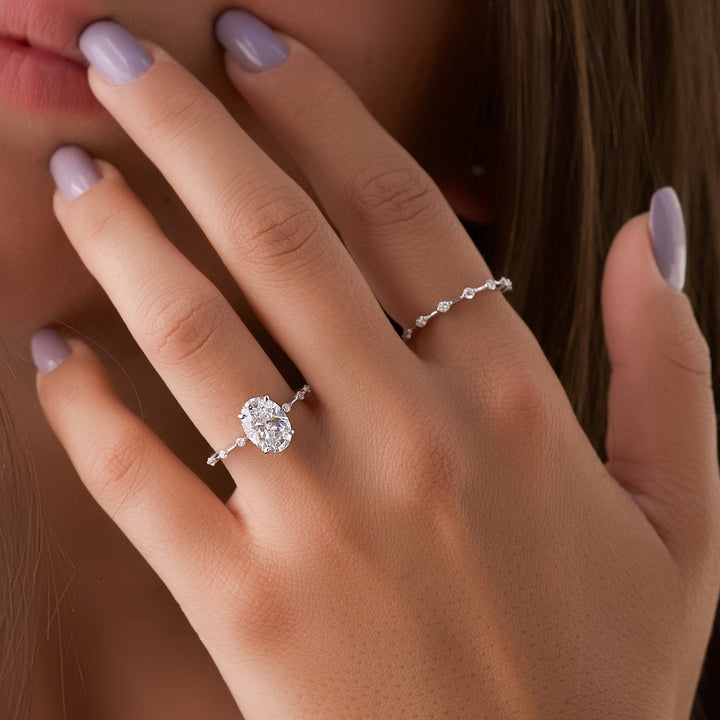 2.0 -4.0 CT Oval Cut CVD Diamond Dainty Engagement Ring