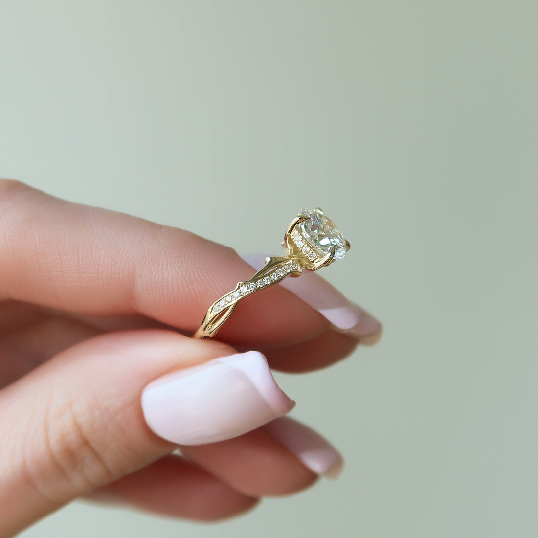1.0 - 3.0 CT Round Cut CVD Diamond Twig Setting Engagement Ring