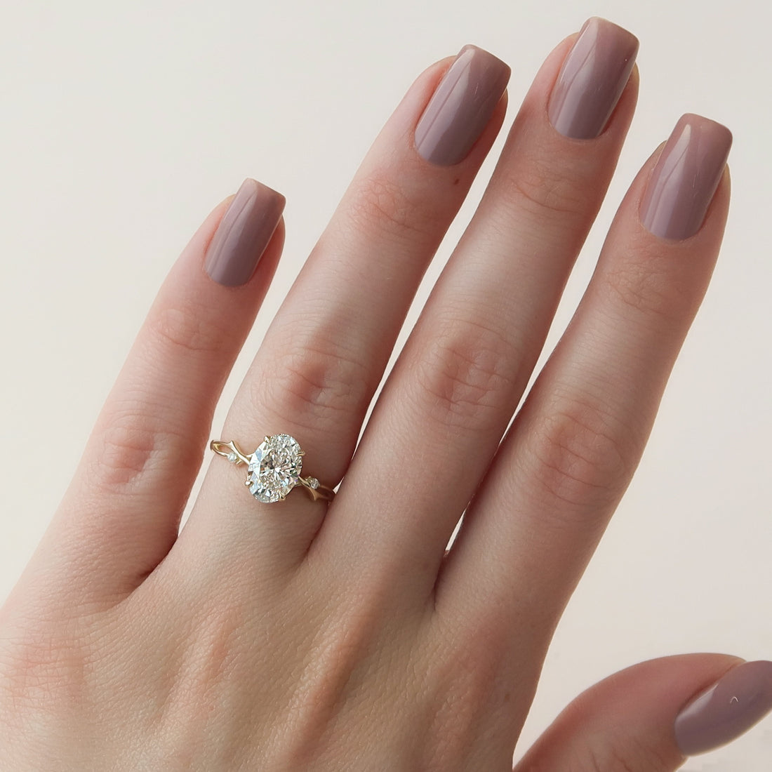 2.0 - 4.0 CT Oval  Cut CVD Diamond twig Engagement Ring