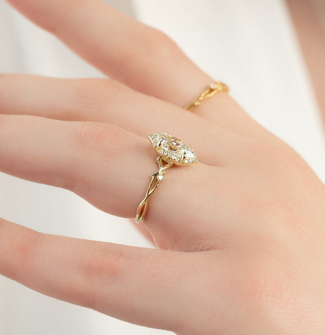 2.0 - 4.0 CT Marquise Cut CVD Diamond  twisted twig Engagement Ring