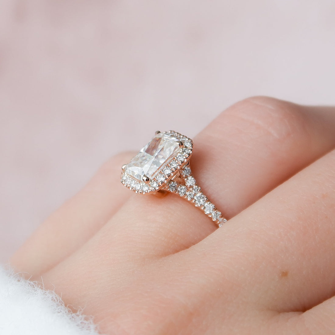 2.0 - 4.0  CT Radiant Cut CVD Diamond Split Shank Halo Engagement Ring
