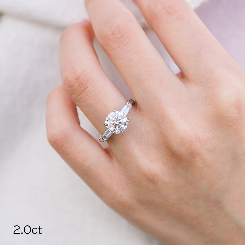 2.0CT Round Brilliant Cut Moissanite 3 Stones Engagement Ring