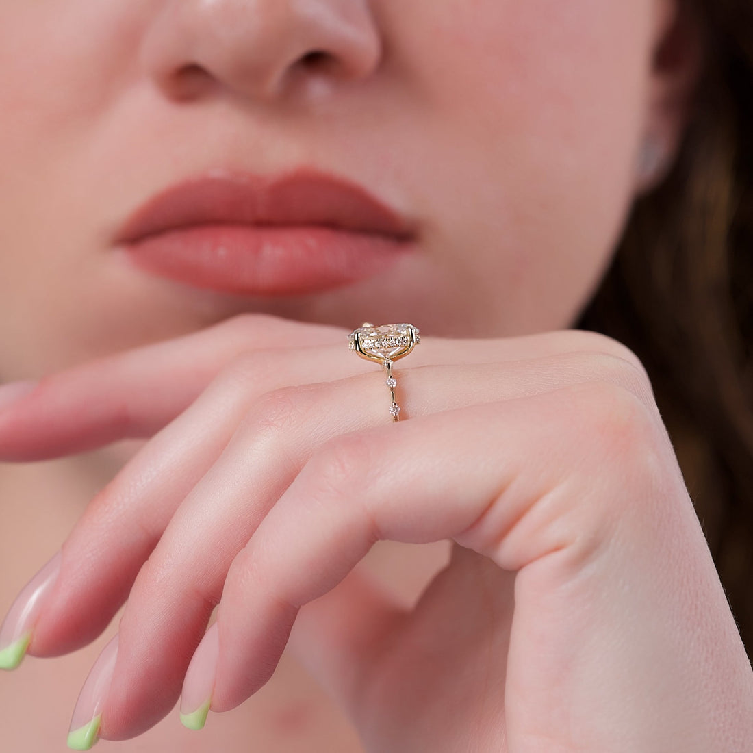 2.0 -4.0 CT Oval Cut CVD Diamond Dainty Engagement Ring