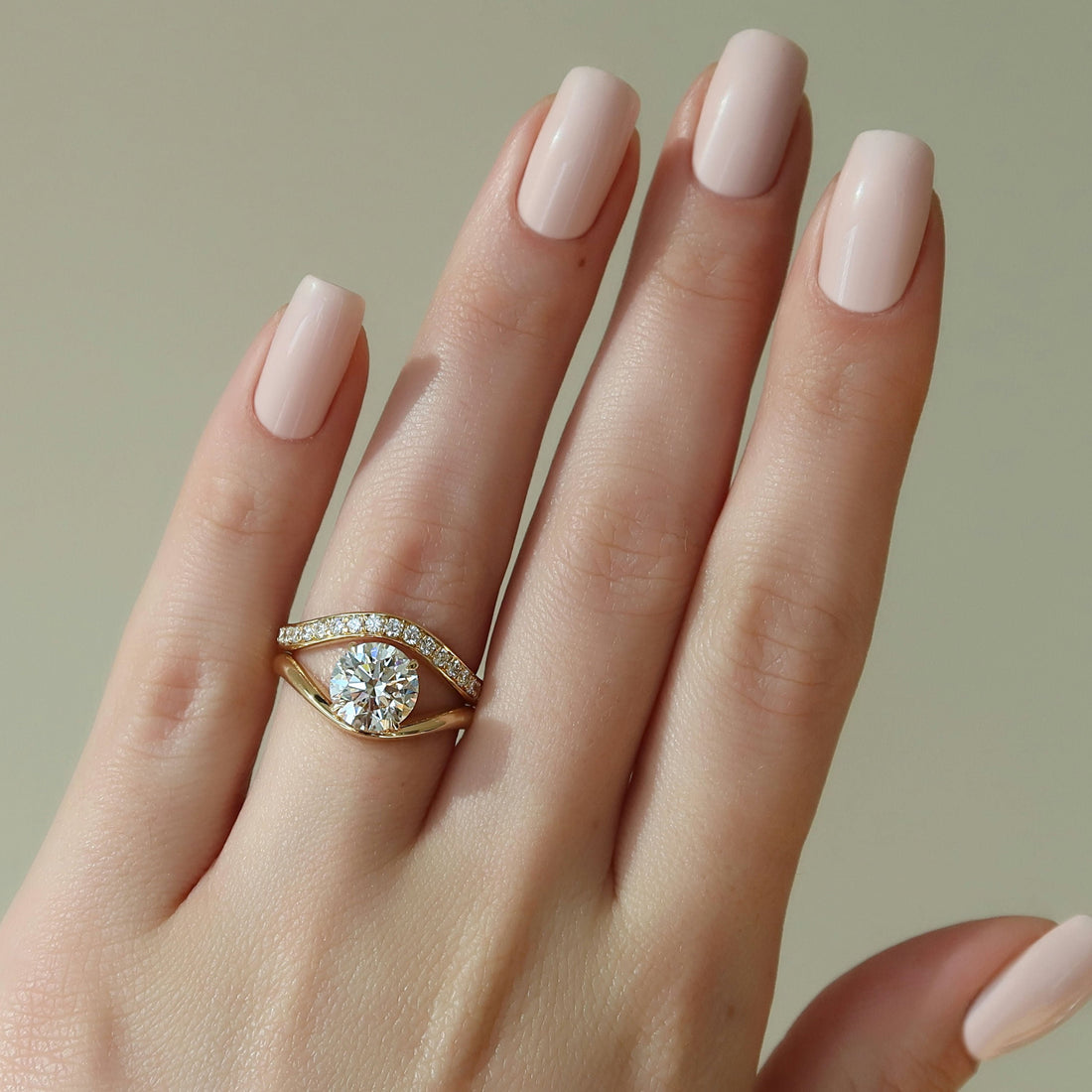 1.0 - 3.0 CT Round Cut CVD Diamond Solitaire Engagement Ring