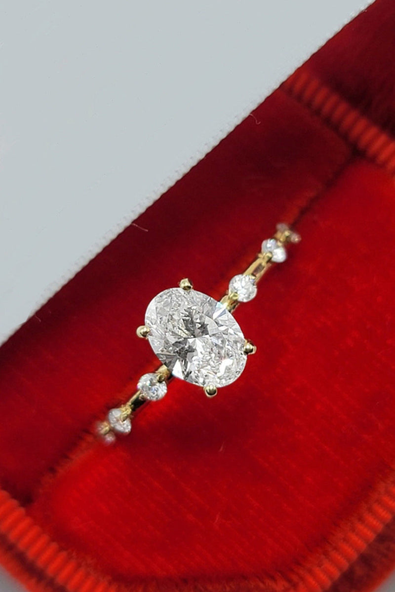 1.0-3.0 CT Oval CVD Diamond Dainty Engagement Ring