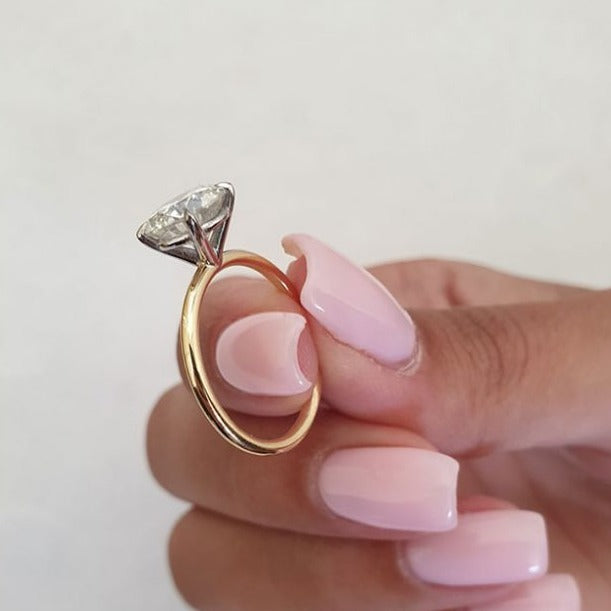 2.0ct Round Brilliant Cut Moissanite Solitaire Engagement Ring