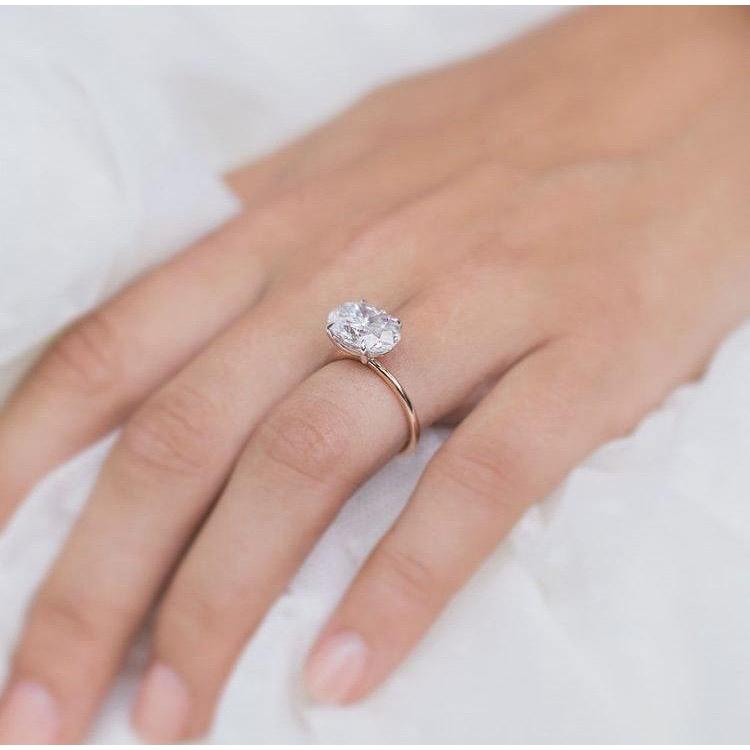 4.0CT East-West Oval Moissanite Solitaire Engagement Ring