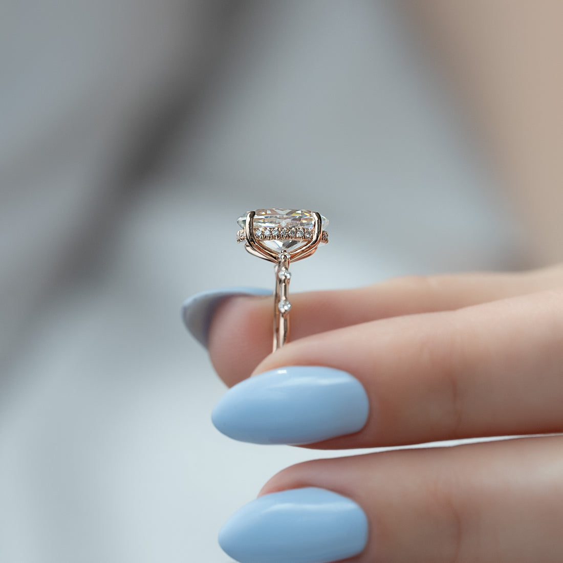 2.0 -4.0 CT Oval Cut CVD Diamond Dainty Engagement Ring