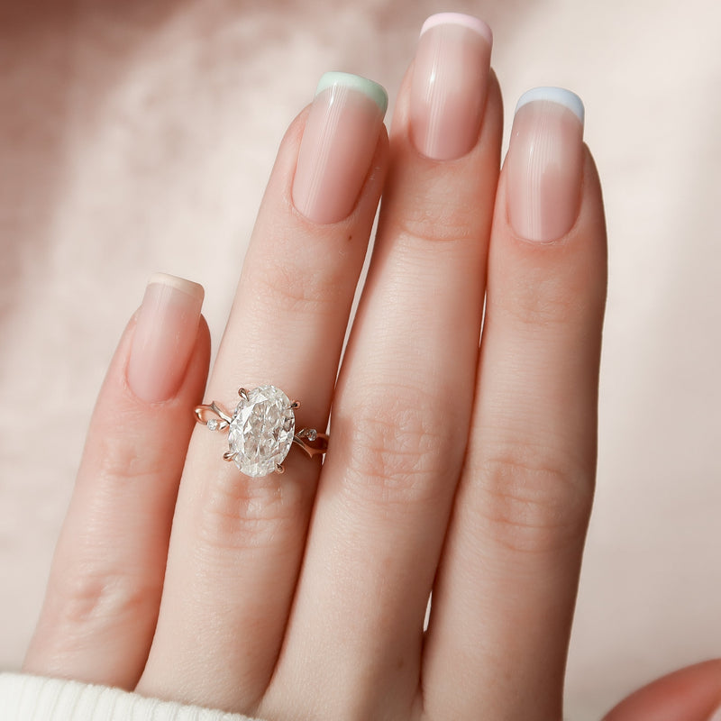 2.0 - 4.0 CT Oval  Cut CVD Diamond twig Engagement Ring