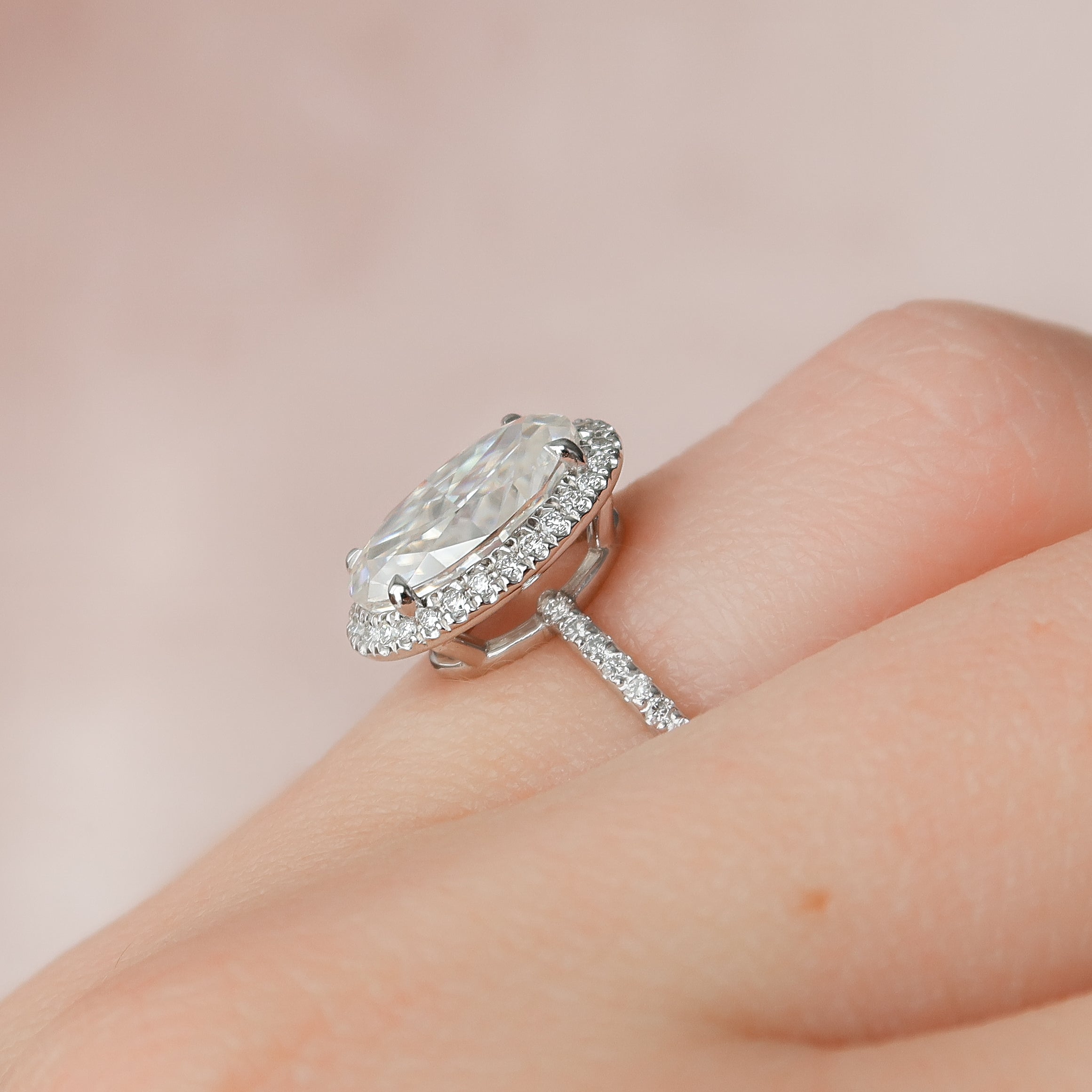 2.0 - 4.0 CT Oval Cut CVD Diamond Halo & Pave Engagement Ring