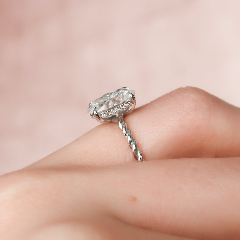 1.0 -3.0 CT Oval Cut CVD Diamond Hidden Halo Engagement Ring