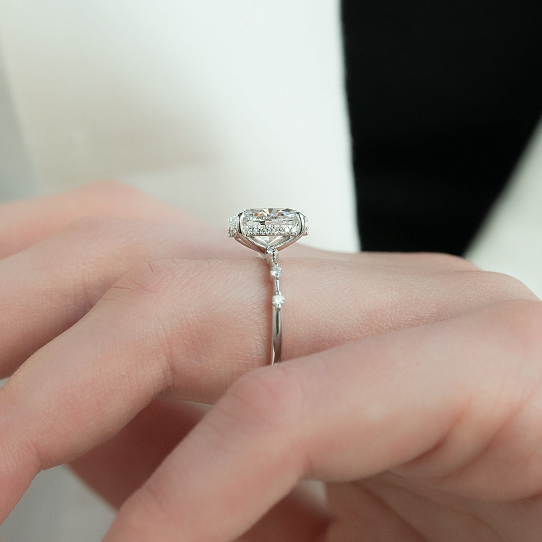 2.0 -4.0 CT Oval Cut CVD Diamond Dainty Engagement Ring