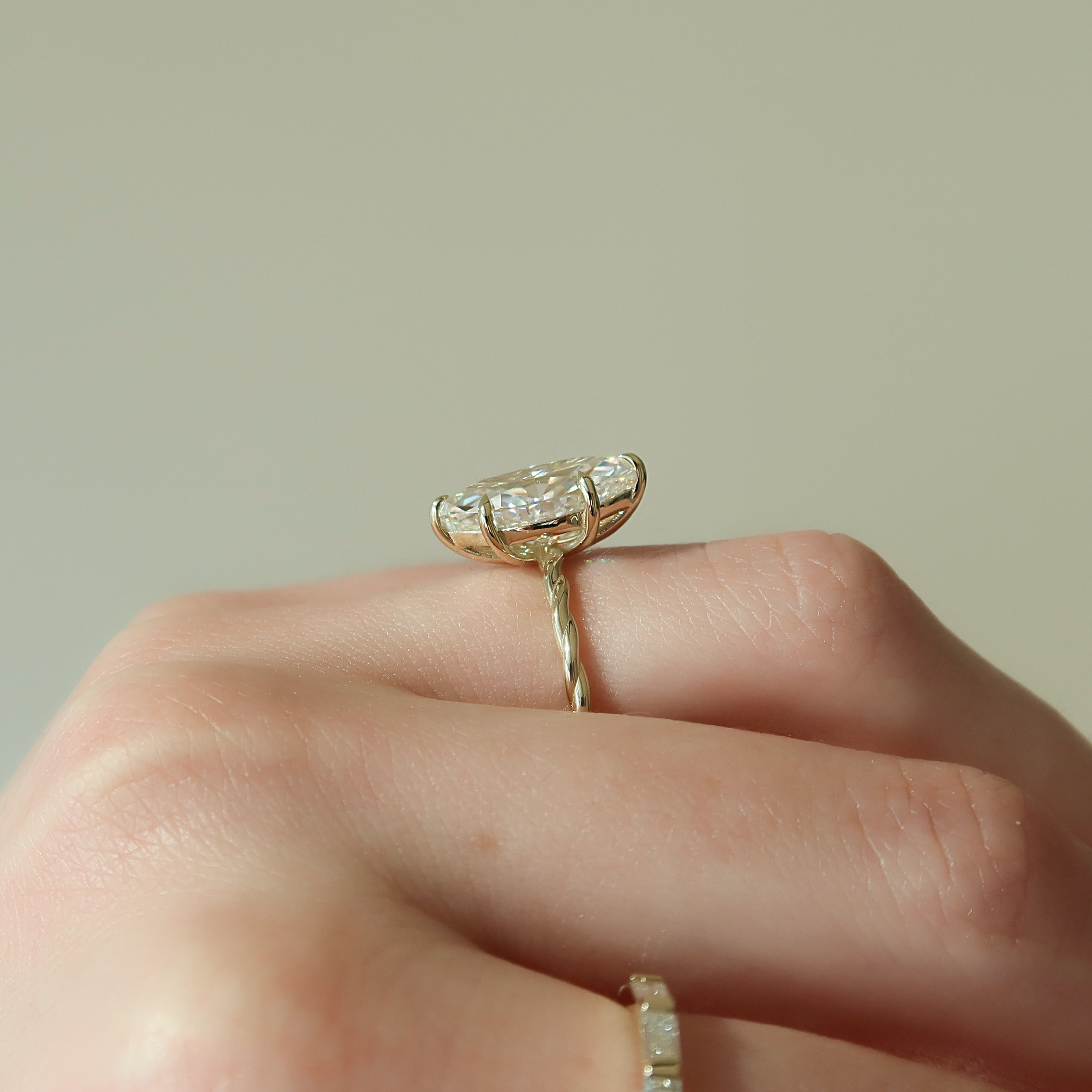 2.0 - 4.0 CT Marquise Cut CVD Diamond Twisted Hidden Halo Style Engagement Ring