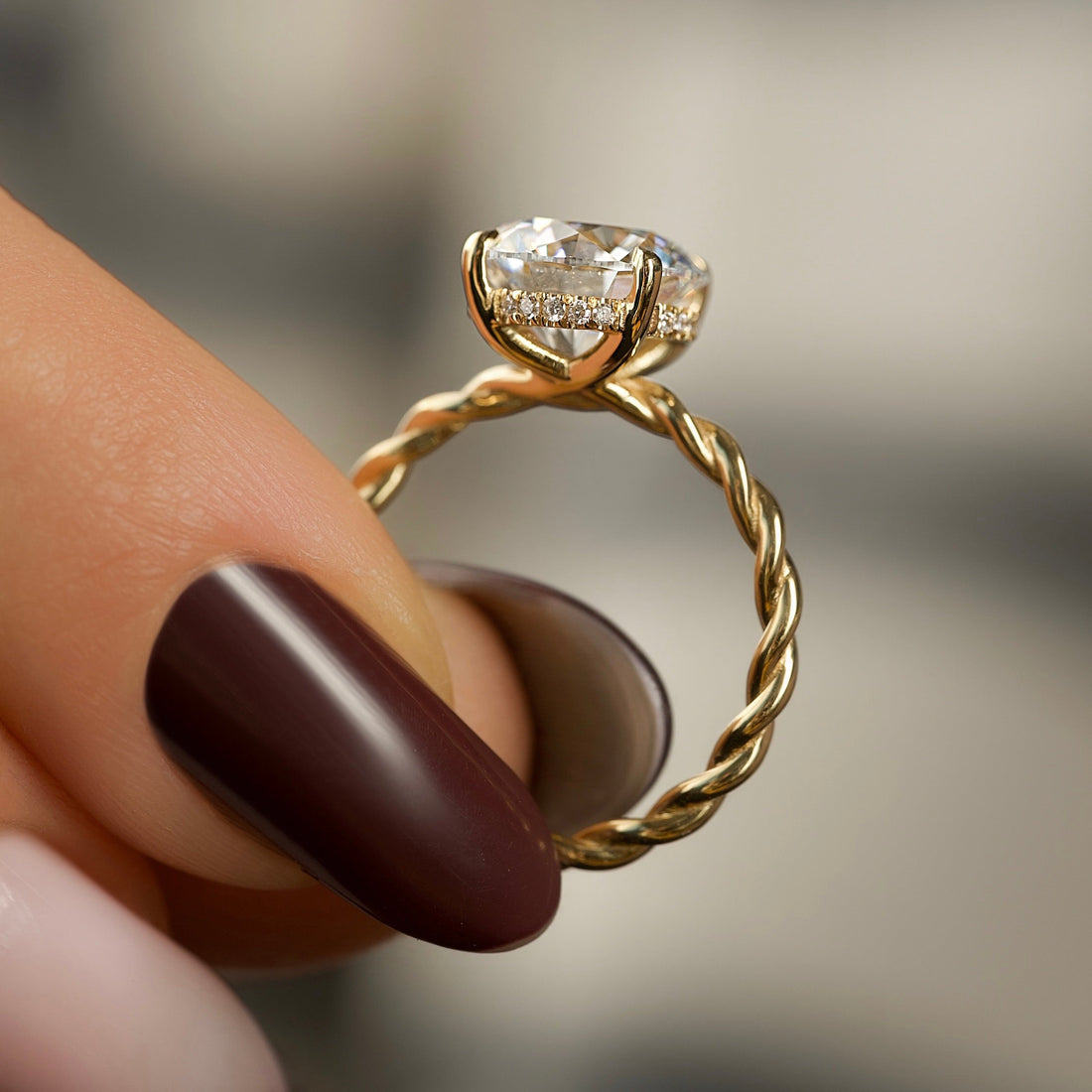 1.0  - 3.0 CT Round Cut CVD Diamond twist  Engagement Ring