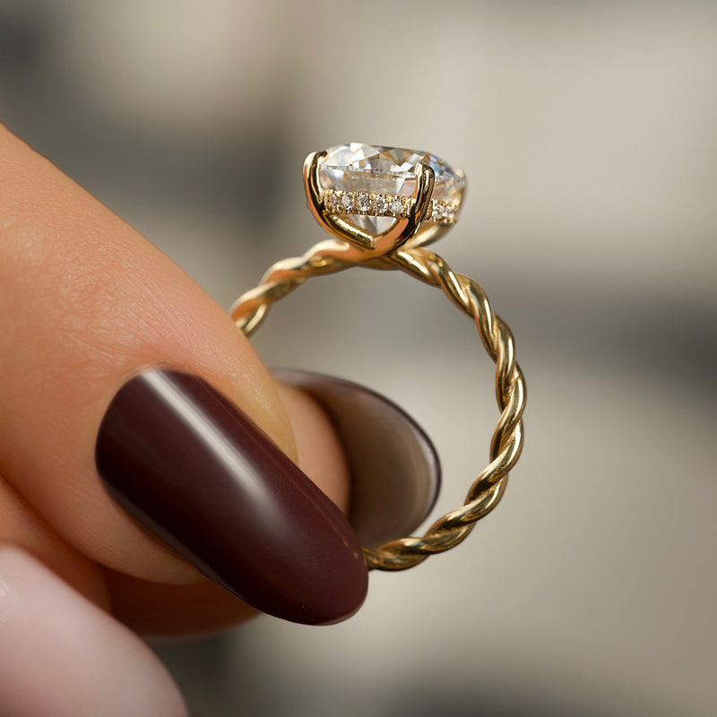 1.0  - 3.0 CT Round Cut CVD Diamond twist  Engagement Ring