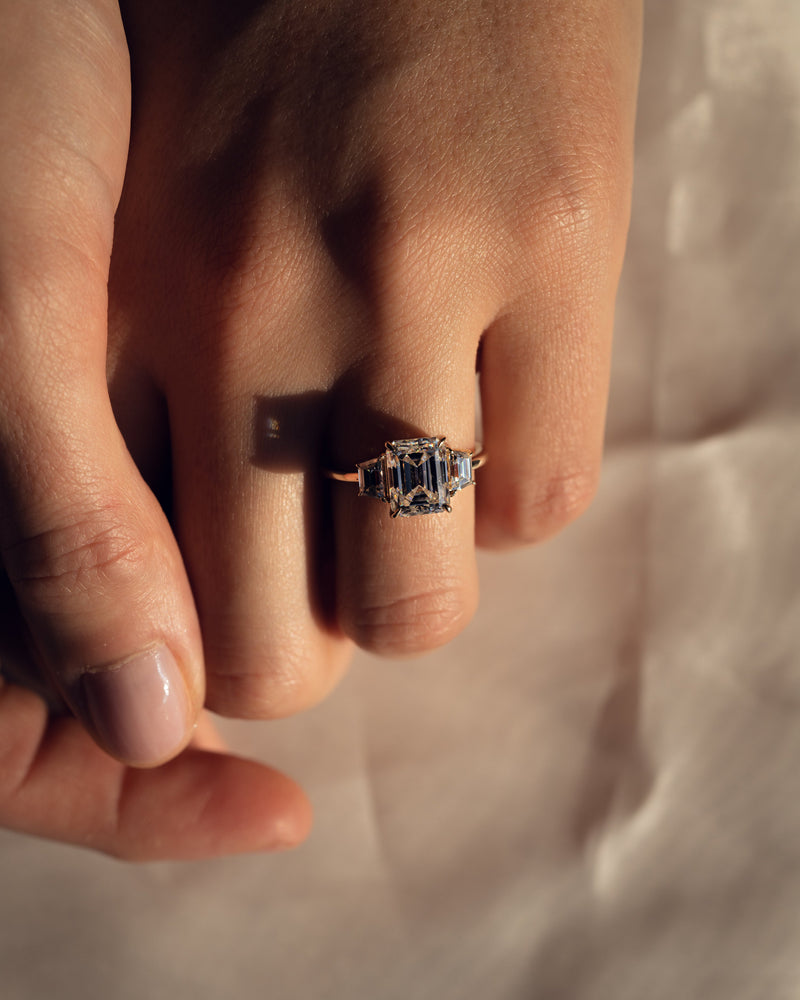 2.0 -3.42 CT Emerald CVD Diamond Three Stones Engagement Ring