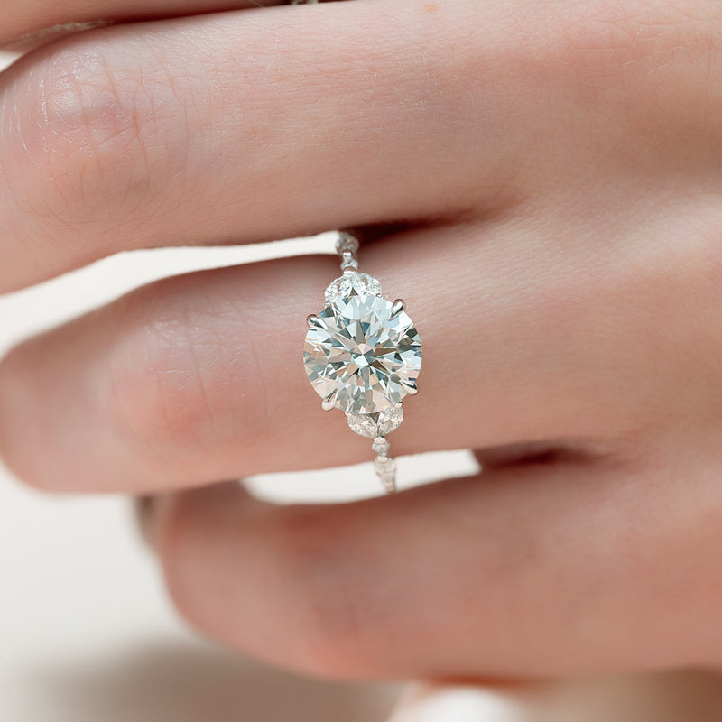 1.50 - 3.50 CT Round Cut CVD Diamond Cluster Engagement Ring