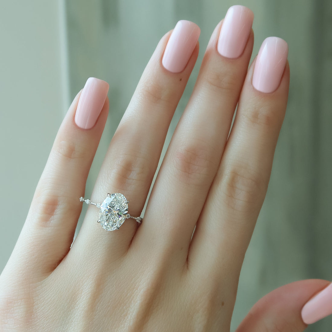 2.0 -4.0 CT Oval Cut CVD Diamond Dainty Engagement Ring