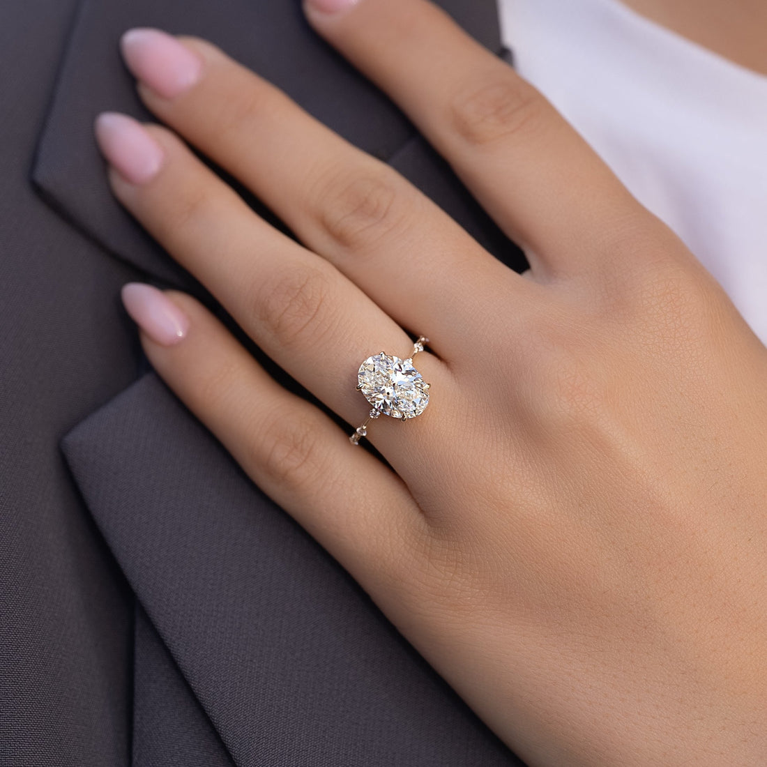 2.0 -4.0 CT Oval Cut CVD Diamond Dainty Engagement Ring