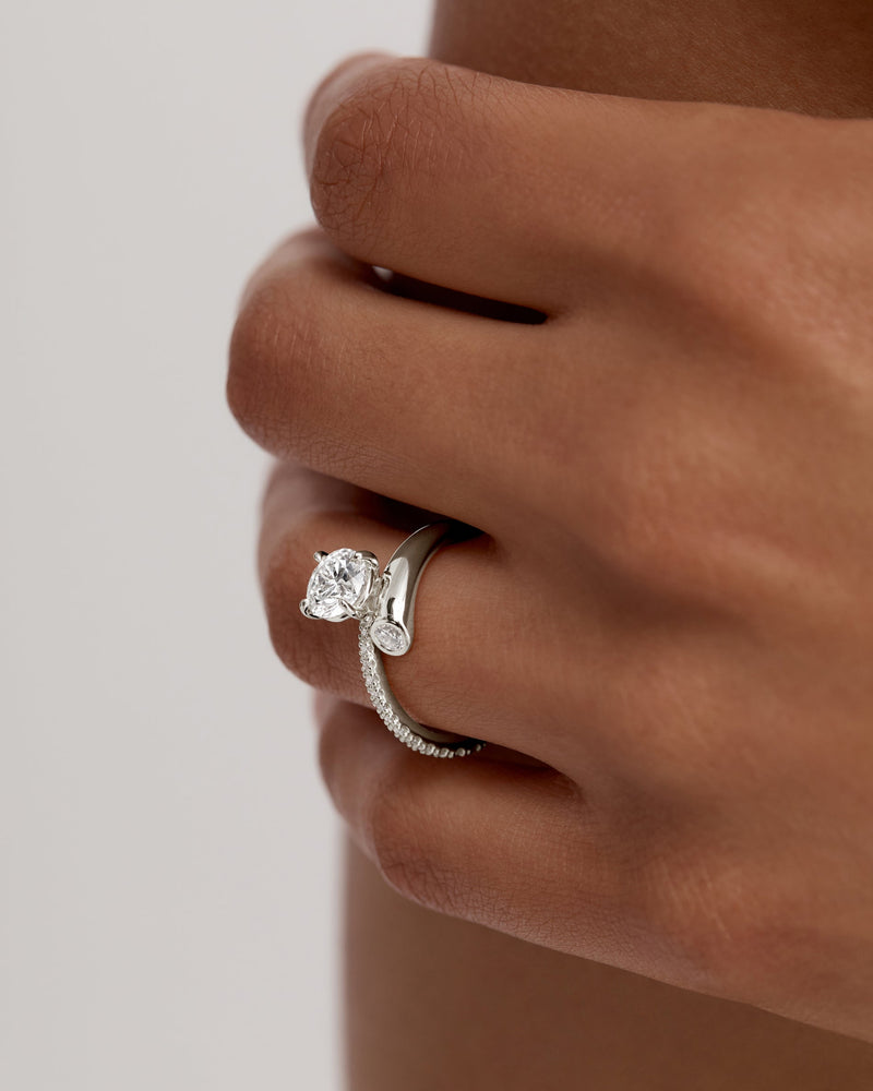 1.50CT-2.50CT Round Cut Moissanite Diamond Unique Pave Engagement Ring