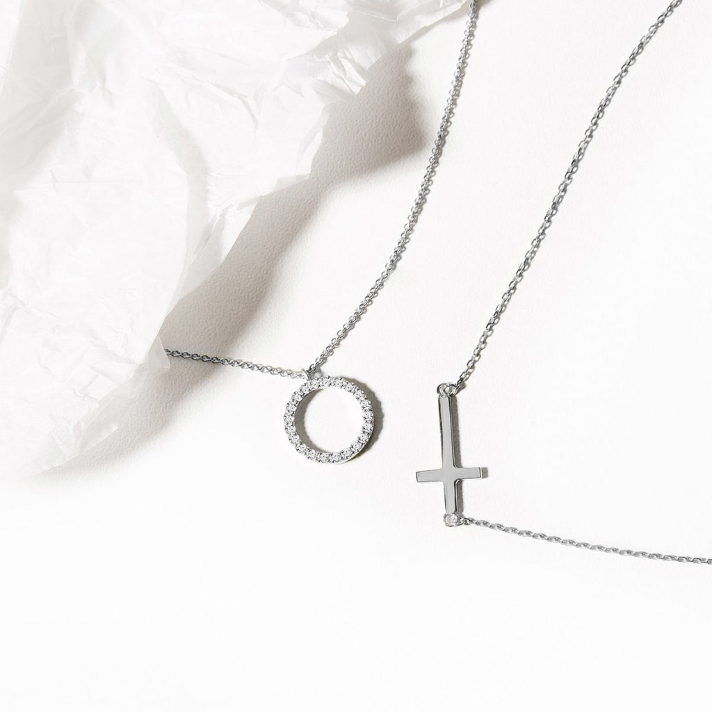 0.30 TCW Round Moissanite Diamond Circle Pendent Necklace