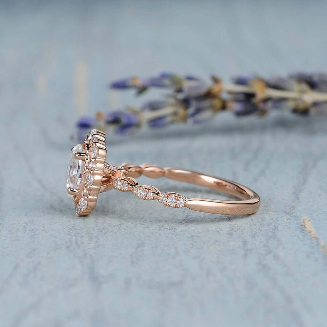 1.0CT Oval Cut Halo Moissanite Diamond Engagement Ring