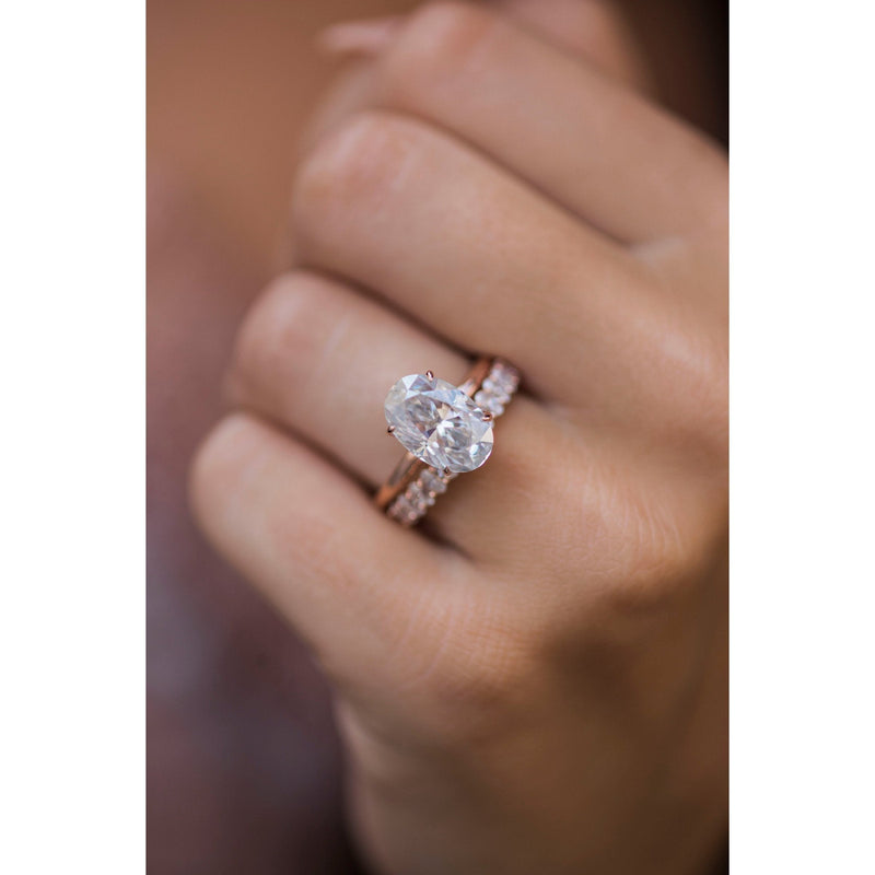 4.0CT Elongated Oval Moissanite Solitaire Diamond Engagement Ring
