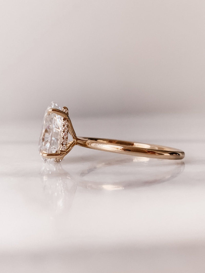 2.0CT Pear Cut Moissanite Solitaire 4 Prong Engagement Ring